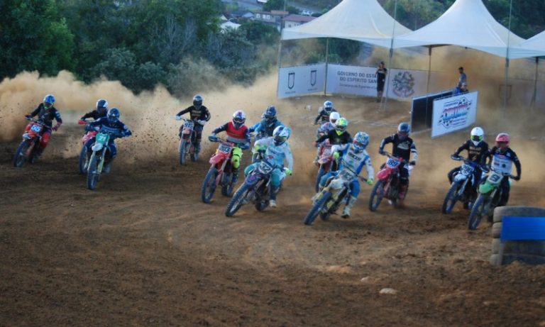 Capixabas dominam campeonato de Motocross e Supercross em João Neiva