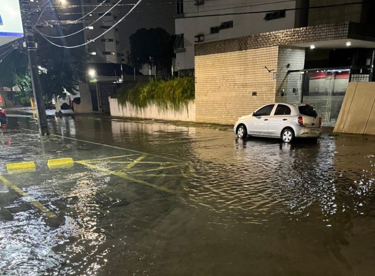 Previsão de mais chuva forte na RMR e Zona da Mata até a tarde deste sábado