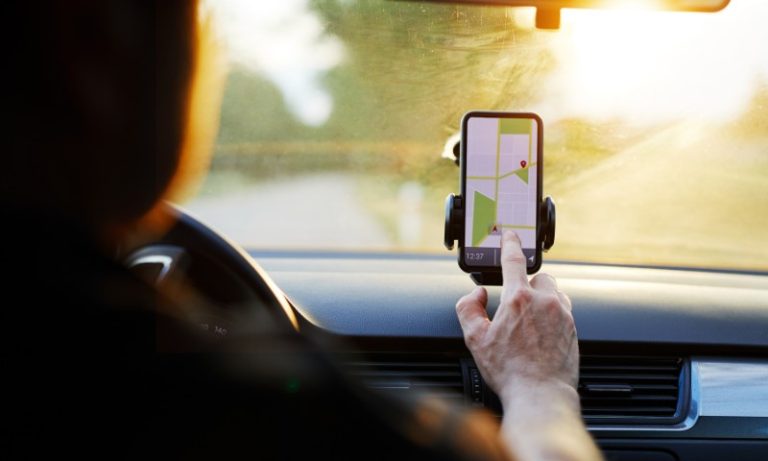 Comissão da Câmara aprova projeto de motoristas de app com INSS de 5%