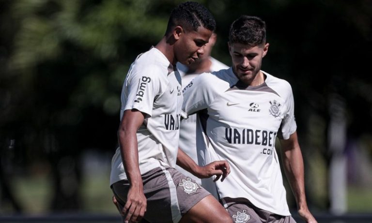 Augusto Melo admite problemas financeiros no Corinthians: ‘Estamos sangrando’