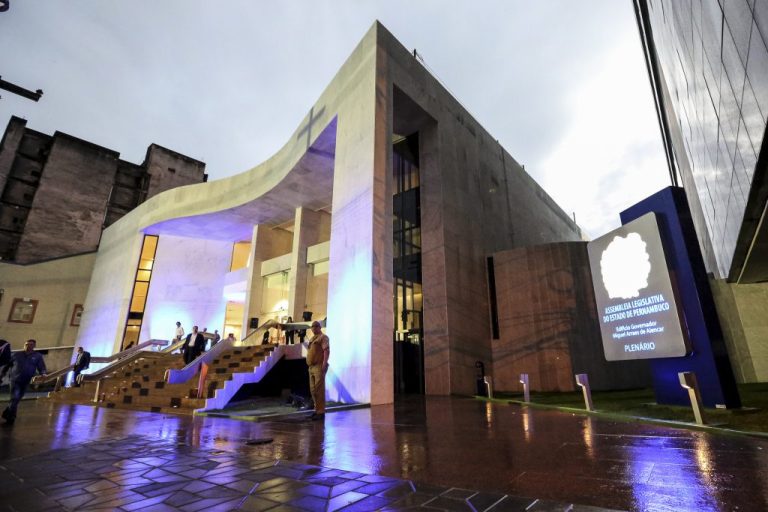 Deputados estaduais aprovam reajuste de 20% na verba de gabinete