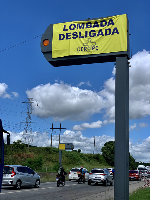 Feriadão com lombadas eletrônicas ligadas nas estradas para o interior