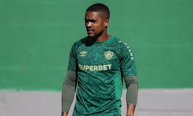 Fluminense visita o Cruzeiro para espantar crise e aliviar pressão sob Diniz