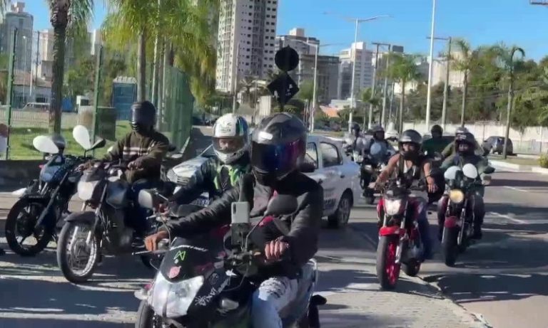 Motociclistas realizam protesto após colega de trabalho ser arremessado da 3ª Ponte