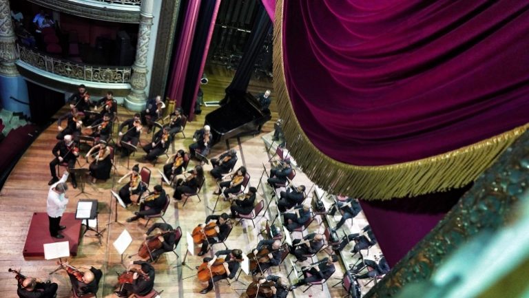 Orquestra e Banda Sinfônica do Recife oferecem música popular e clássica