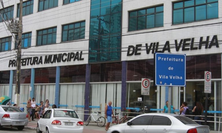 Pé direito na porta em Vila Velha