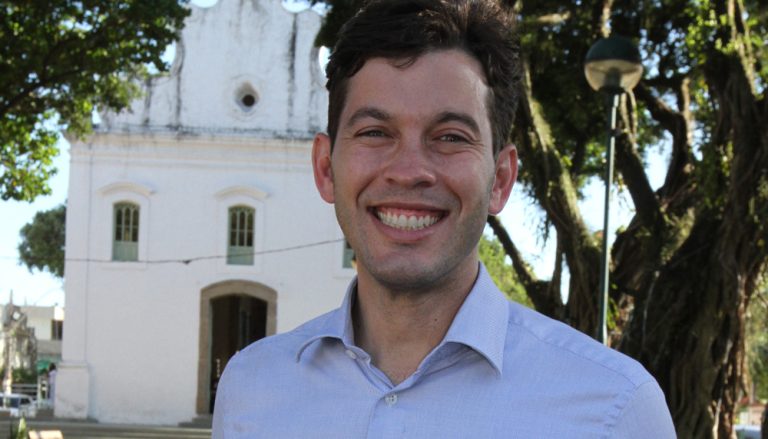 Prefeito tem sido a bola da vez