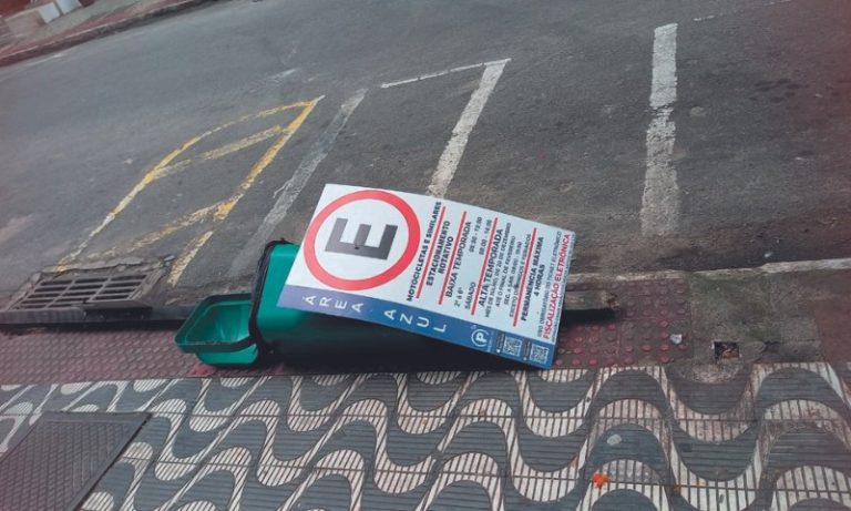 Recusa de pagamento do rotativo em Guarapari termina em ofensas a agente