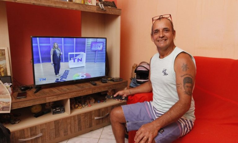 Telespectadores contam suas histórias de admiração com a TV Tribuna