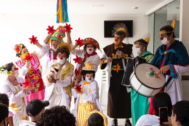 Vai ter São Joaõzinho do Doutores da Alegria nos hospitais do Recife. Veja roteiro