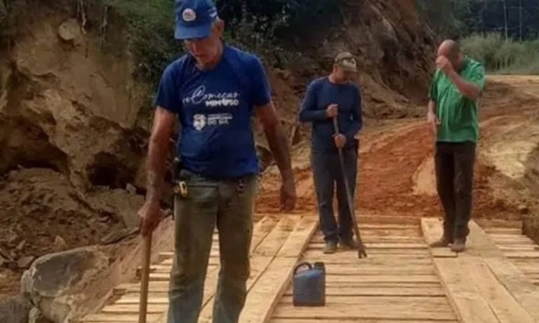 Vereadores ficam feridos após caírem de ponte no Sul do ES