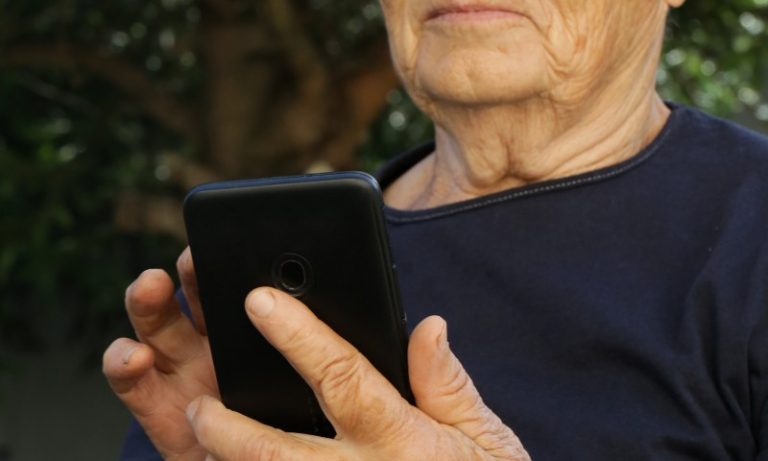 Aposentados perdem até R$ 12 mil com golpe dos falsos advogados