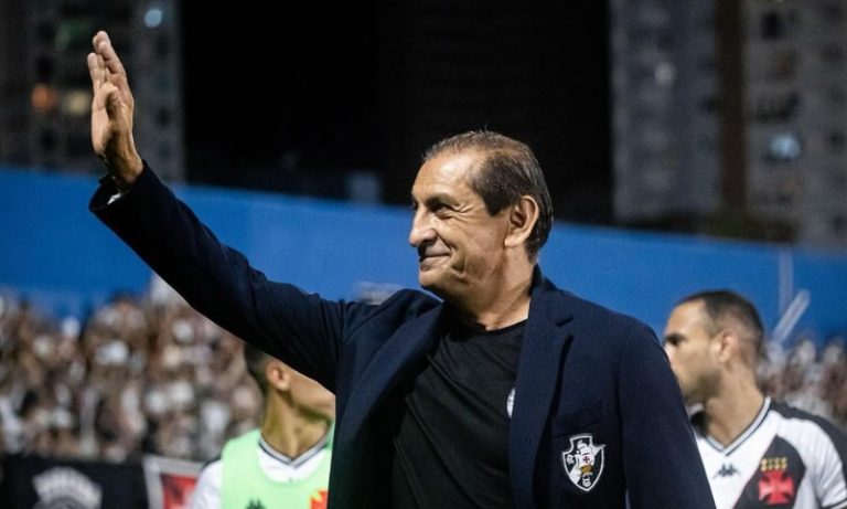 Corinthians avança em negociações com o técnico Ramón Díaz