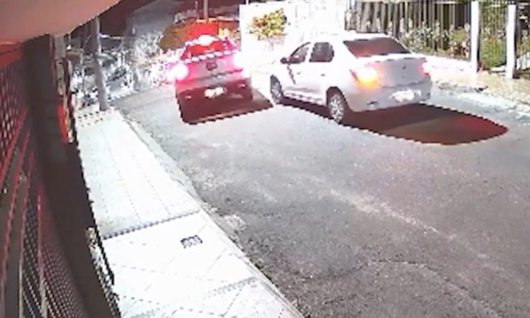 Dois carros são roubados em sequência em bairros de Vila Velha e Cariacica