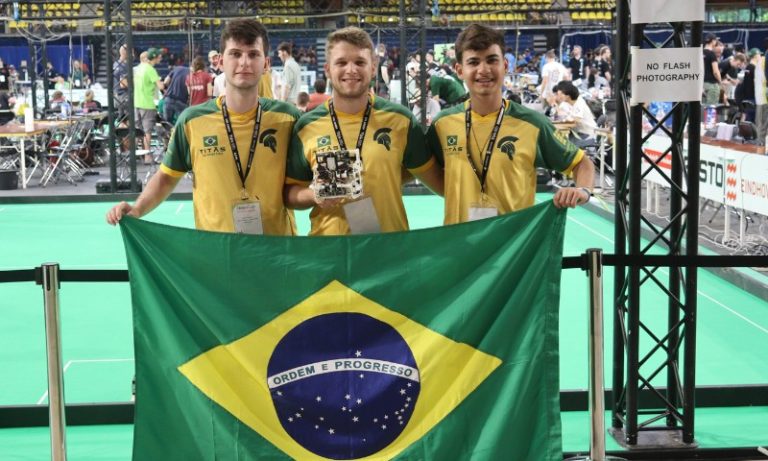 Equipe do Ifes entre as 5 melhores do mundo na robótica