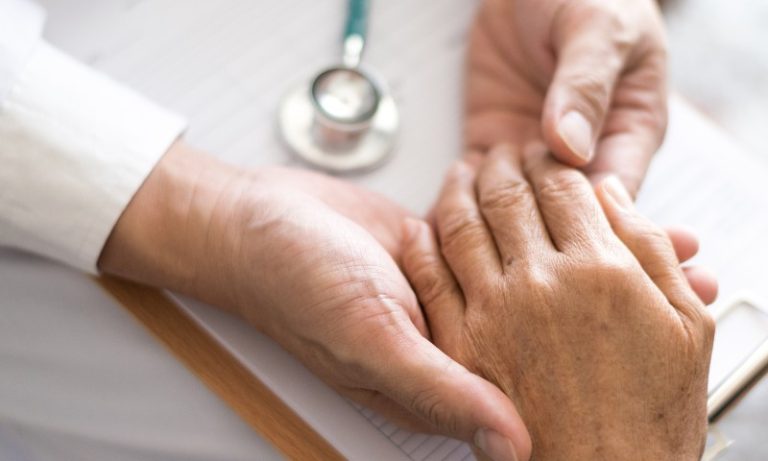 Estudo: início de ansiedade aos 50 anos dobra o risco para desenvolver Parkinson