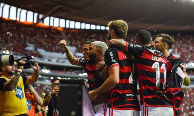 Gabriel decide em pênalti incomum e Flamengo vence o Criciúma de virada em Brasília