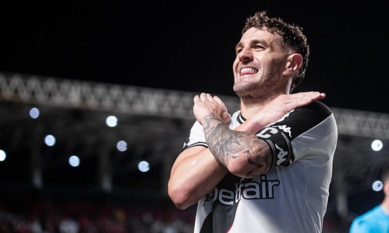 Golaço de Vegetti salva Vasco de derrota para o Atlético-GO pela Copa do Brasil