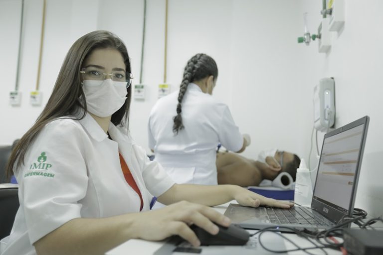 IMIP oferece bolsas para pessoas com deficiência no curso de Técnico de Enfermagem