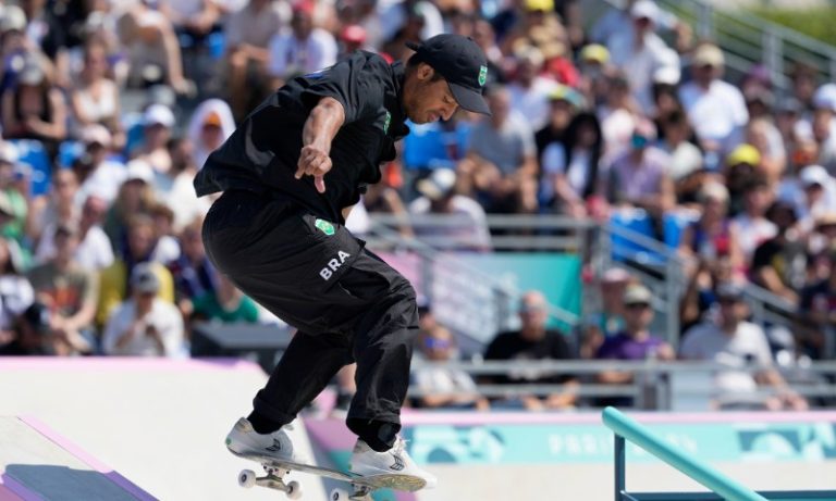Kelvin Hoefler fica em 6º lugar no skate e Brasil fecha 3º dia sem medalha