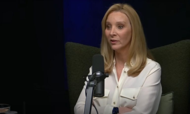 Lisa Kudrow, a Phoebe de ‘Friends’, revela que se irritava com risadas exageradas