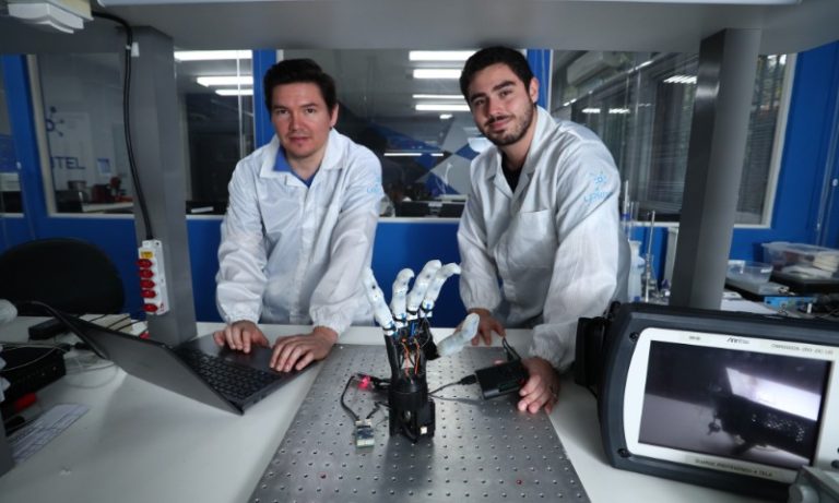 Mão robótica vai ser testada em vítimas de acidentes