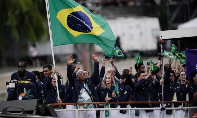 Ministério faz post racista sobre delegação brasileira na Cerimônia de Abertura