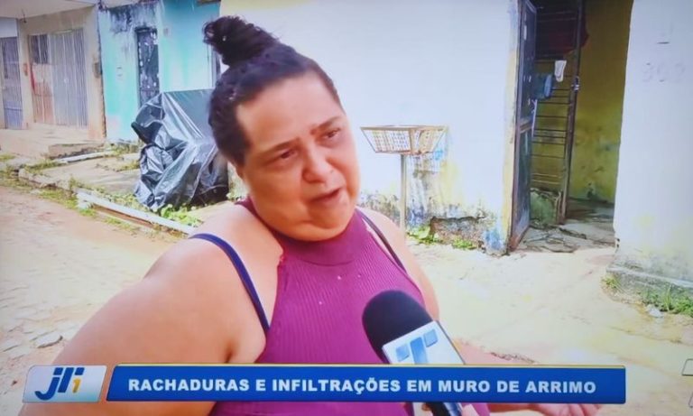 Moradores da Rua Piauí em Camaragibe alertam para problemas em muro de arrimo