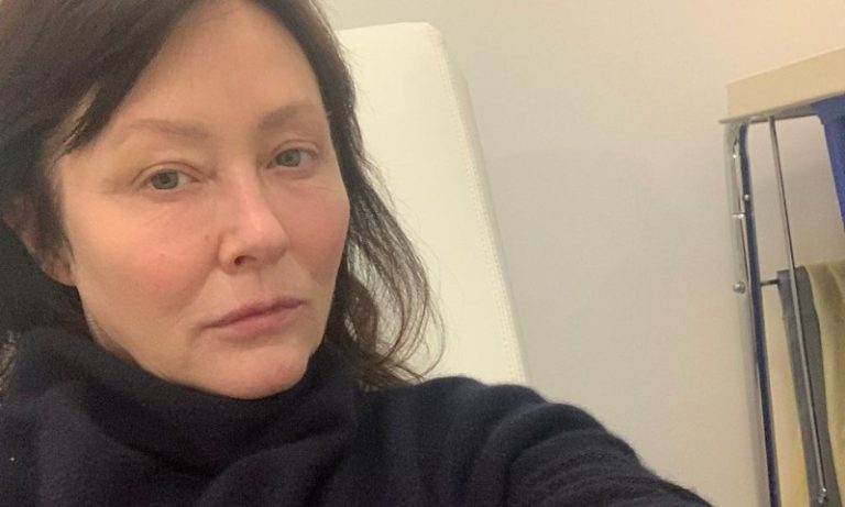 Morre Shannen Doherty, atriz da série ‘Barrados no Baile’, aos 53 anos