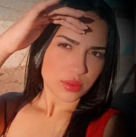 Mulher de 22 anos assassinada após ter corpo incendiado dentro de casa em Surubim