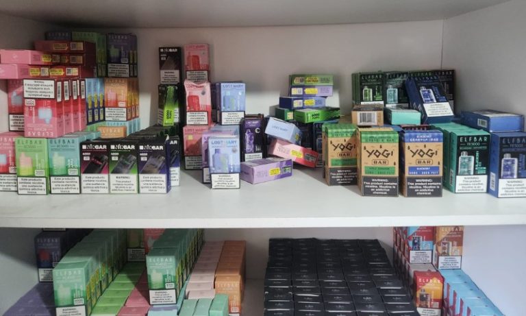 PF apreende quase 1500 cigarros eletrônicos contrabandeados em Vitória