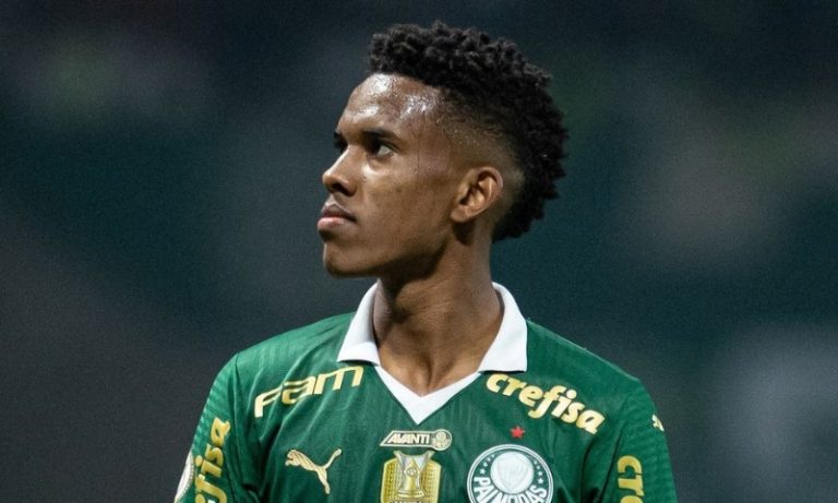 Palmeiras falha na defesa, mas arranca empate com o Grêmio