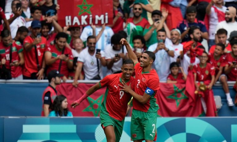 Partida é retomada após interrupção de 1h30 e Marrocos vence Argentina na Olimpíada