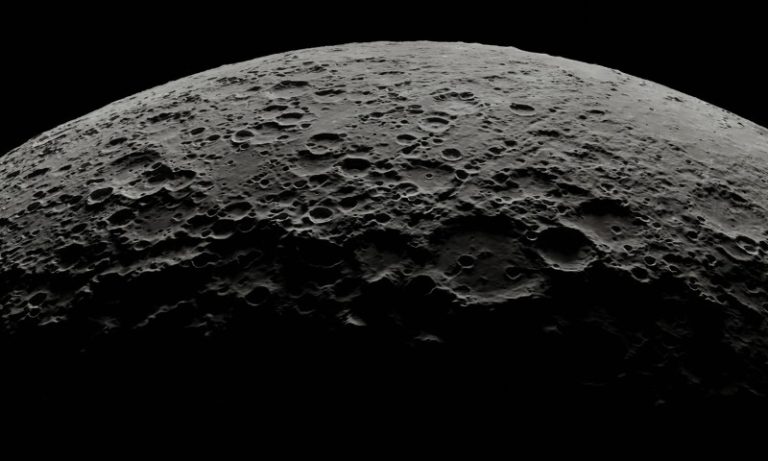Pesquisadores encontram caverna que pode servir como base espacial na Lua