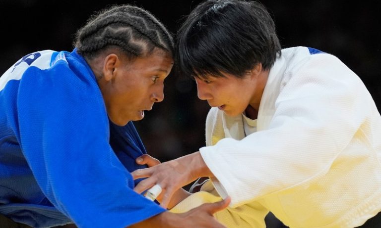 Rafaela Silva é desclassificada e perde disputa pelo bronze no judô