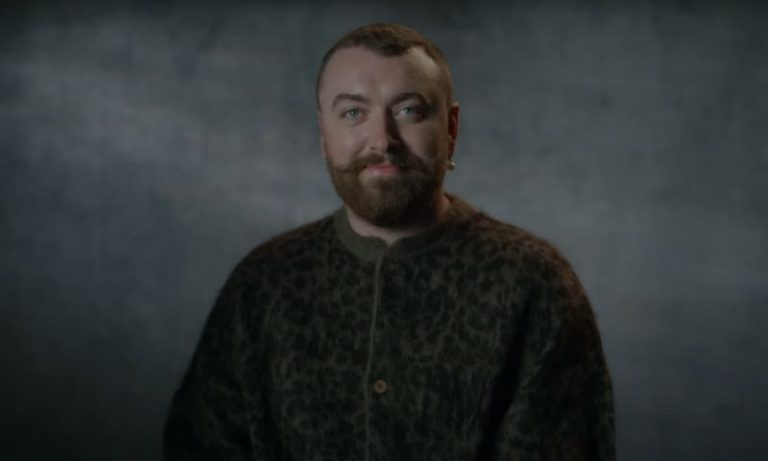 Sam Smith revela acidente de esqui com danos ‘permanentes’: ‘Não conseguia andar’