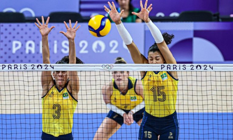 Seleção feminina de vôlei atropela Quênia em estreia em Paris