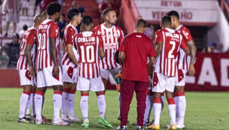 Timbu sai perdendo, vira, mas cede empate ao Athletic no final do jogo nos Aflitos