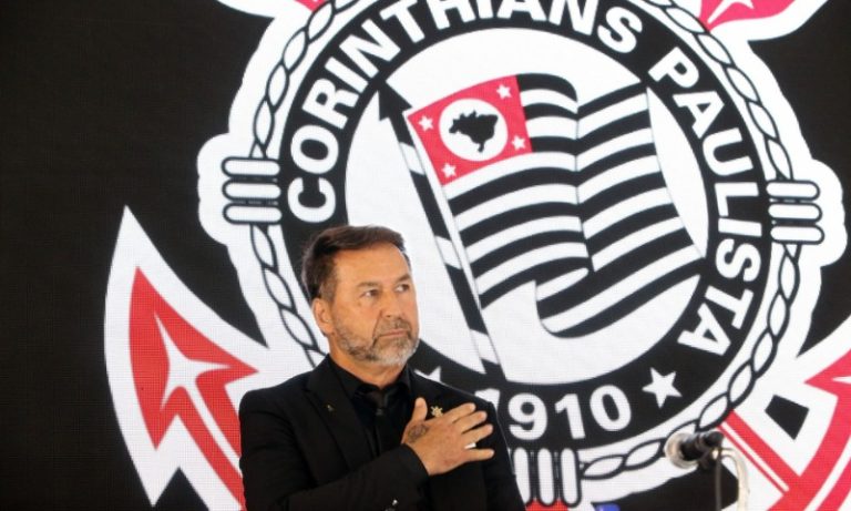 Torcedor do Cruzeiro acusa presidente do Corinthians de agressão no Mineirão
