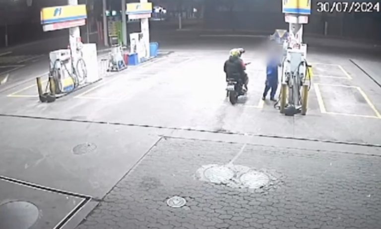 VÍDEO | Motociclistas se passam por clientes e assaltam posto de gasolina no ES