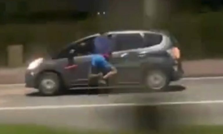 VÍDEO | Polícia apura suposto assalto no RJ em que homem ficou pendurado em carro