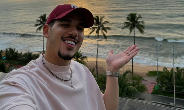 Zé Vaqueiro se declara para esposa após morte do filho: ‘Mais incrível do mundo’