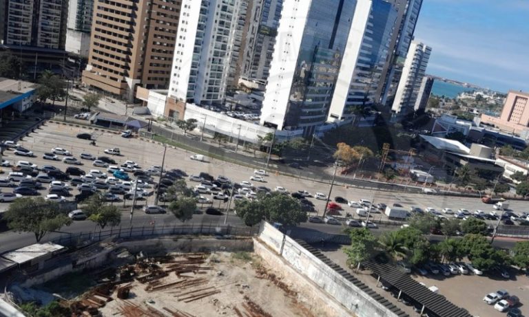 Acidente na Terceira Ponte complica trânsito no sentido Vitória a Vila Velha