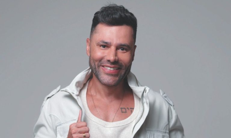 Atazanado: Rodrigo Sant’Anna traz espetáculo inédito para Vitória