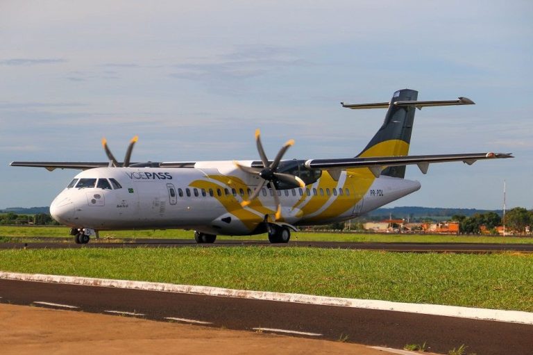 Avião da Voepass faz pouso de emergência no interior de Minas Gerais