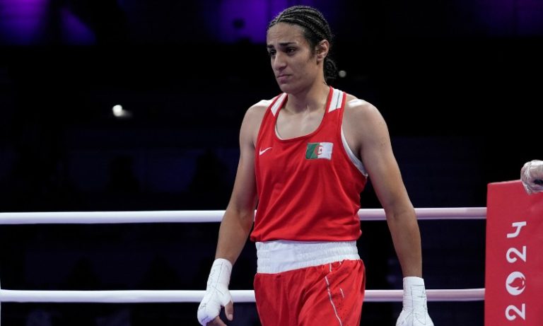 Boxeadora argelina vê ouro como ‘resposta’ e apela por fim dos ataques de gênero