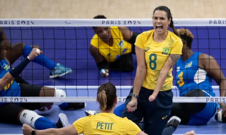 Brasil vence Ruanda na estreia do vôlei sentado feminino em Paris