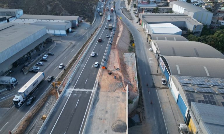 Construção de viaduto altera o trânsito na Rodovia do Contorno. Confira