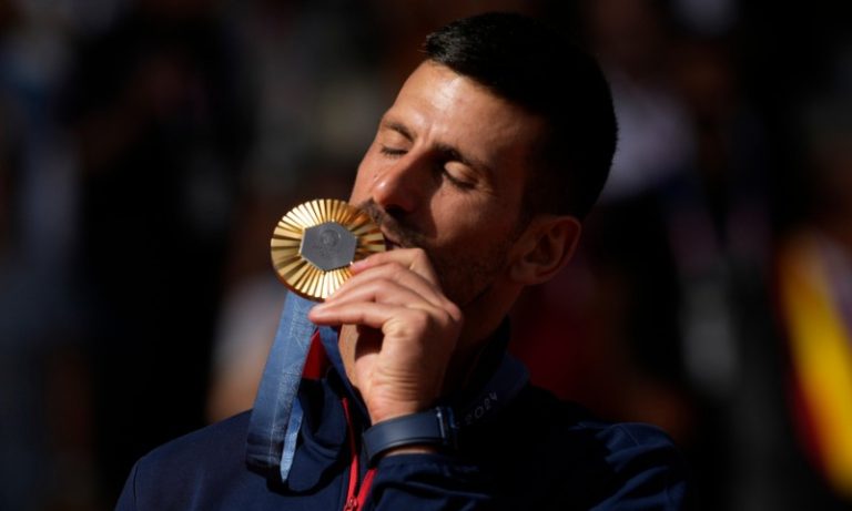 Djokovic bate Alcaraz e conquista sonhado ouro olímpico em Paris