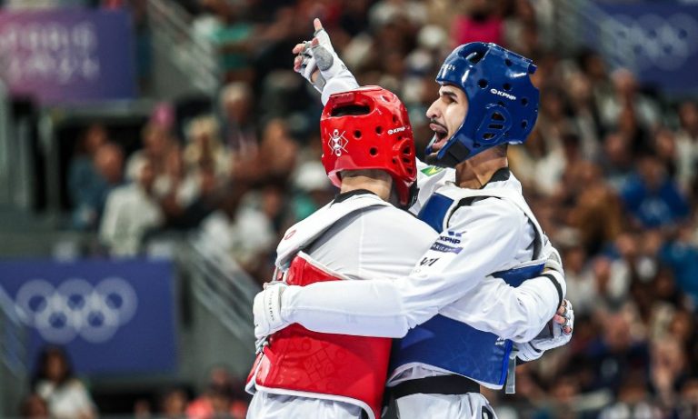 Edival Pontes, supera espanhol e conquista medalhista de bronze no taekwondo